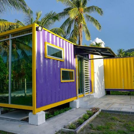 Purple Cube At Lumut Cube Homestay Kontena מראה חיצוני תמונה